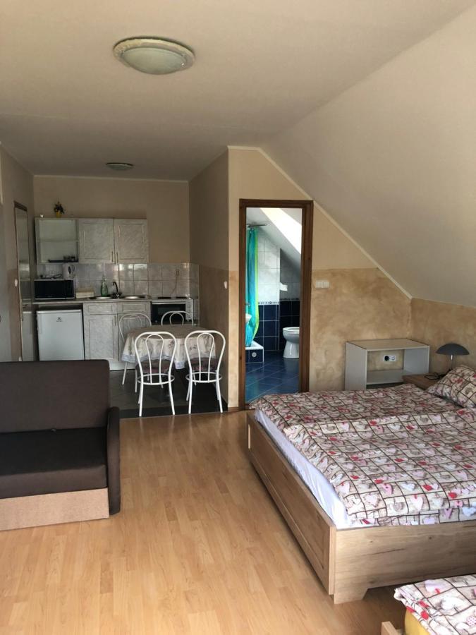 Imre Apartman Hajdúszoboszló Exterior foto